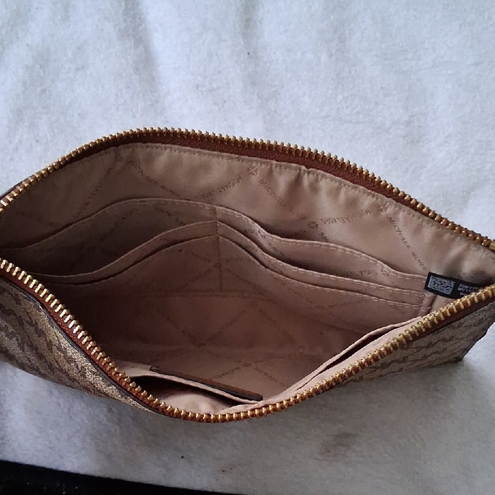 Michael Kors Large Tan and Brown Logo Wristlet EUC - Picture 6 of 6